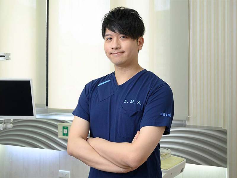 【媒體報導】根管治療後為何要裝假牙？牙醫師：避免走向拔牙命運